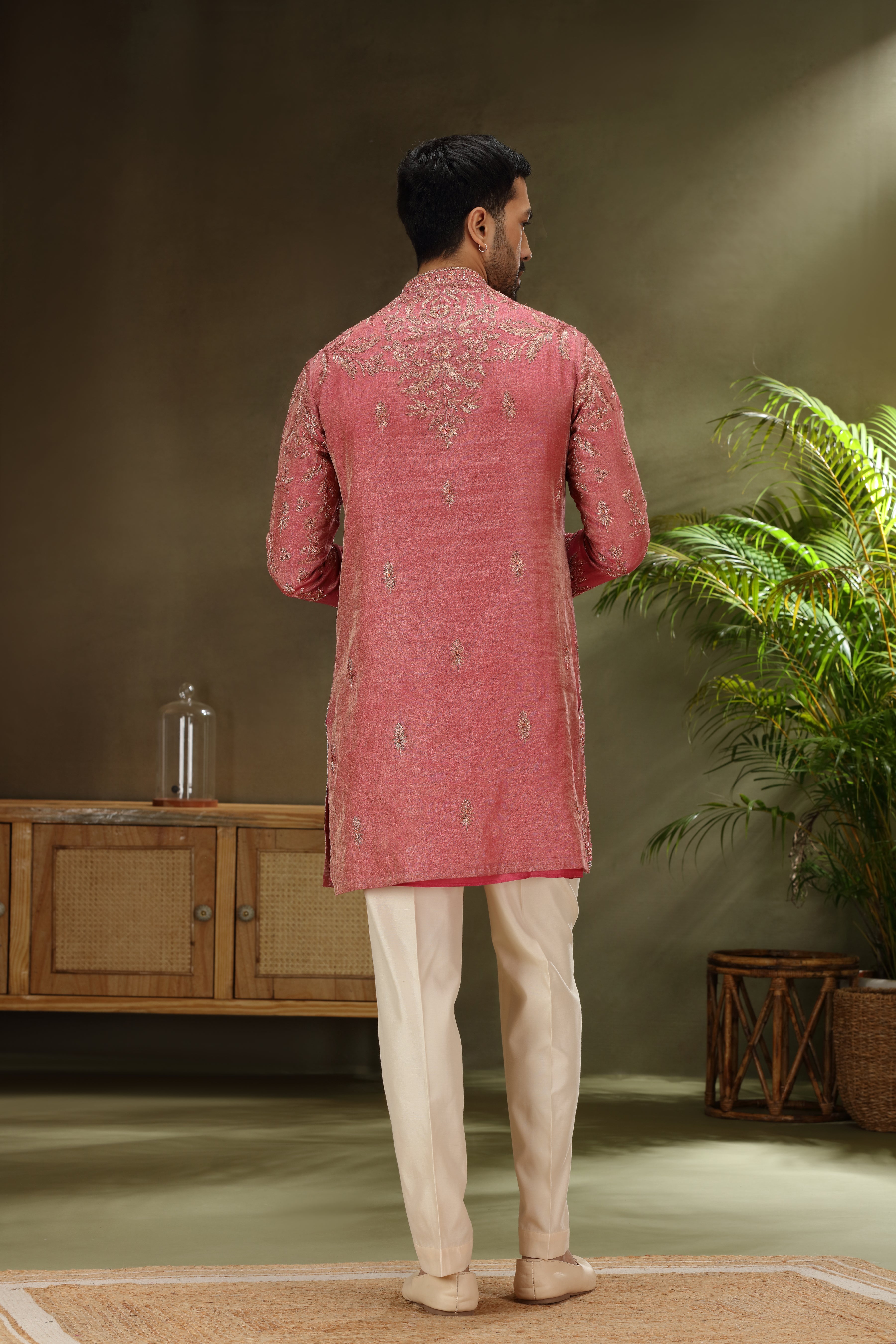 Fucia Pink Tissue Silk Kurta Set with Resham Aari Work