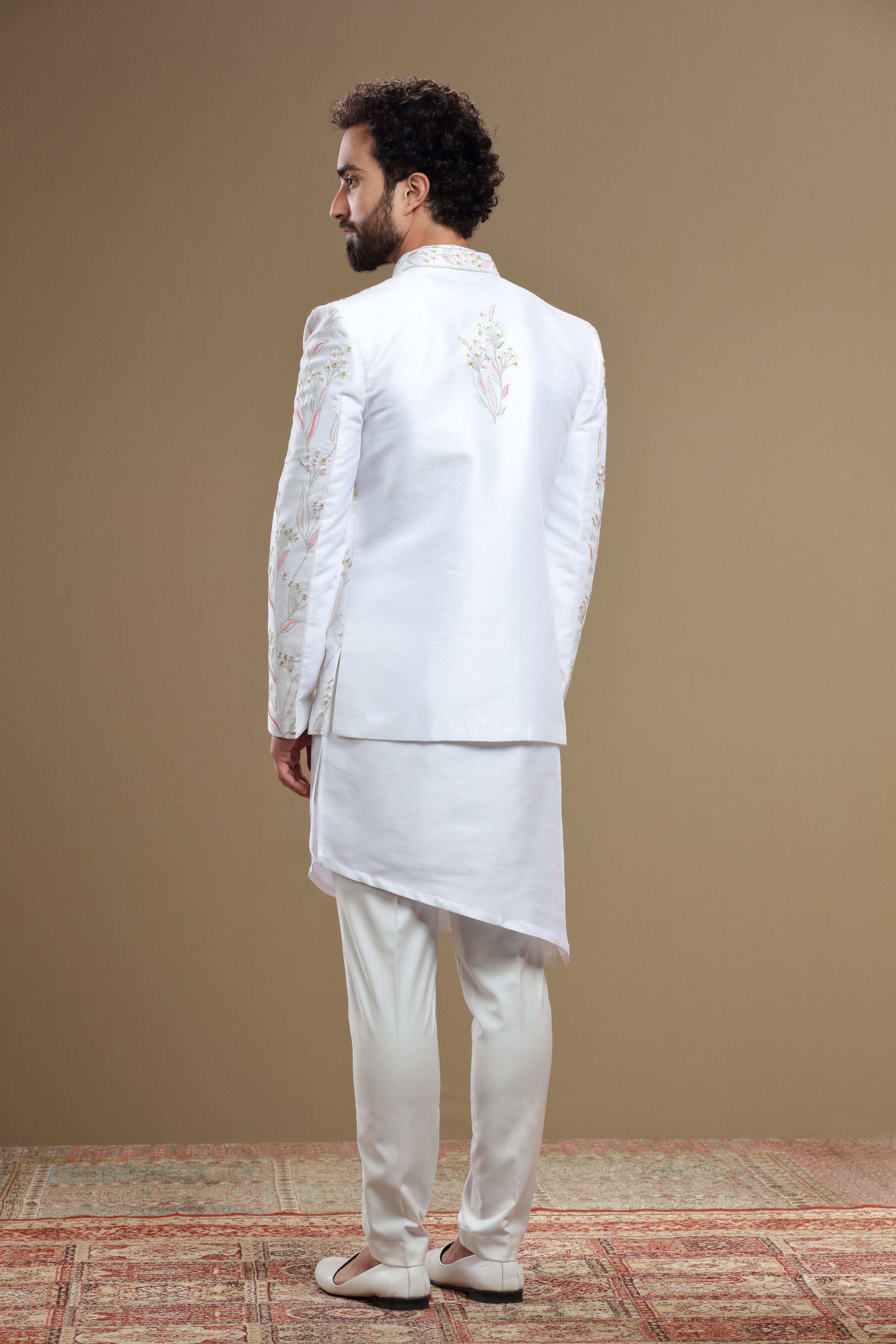 White floral embridered jacket with asymetric kurta - Shreeman