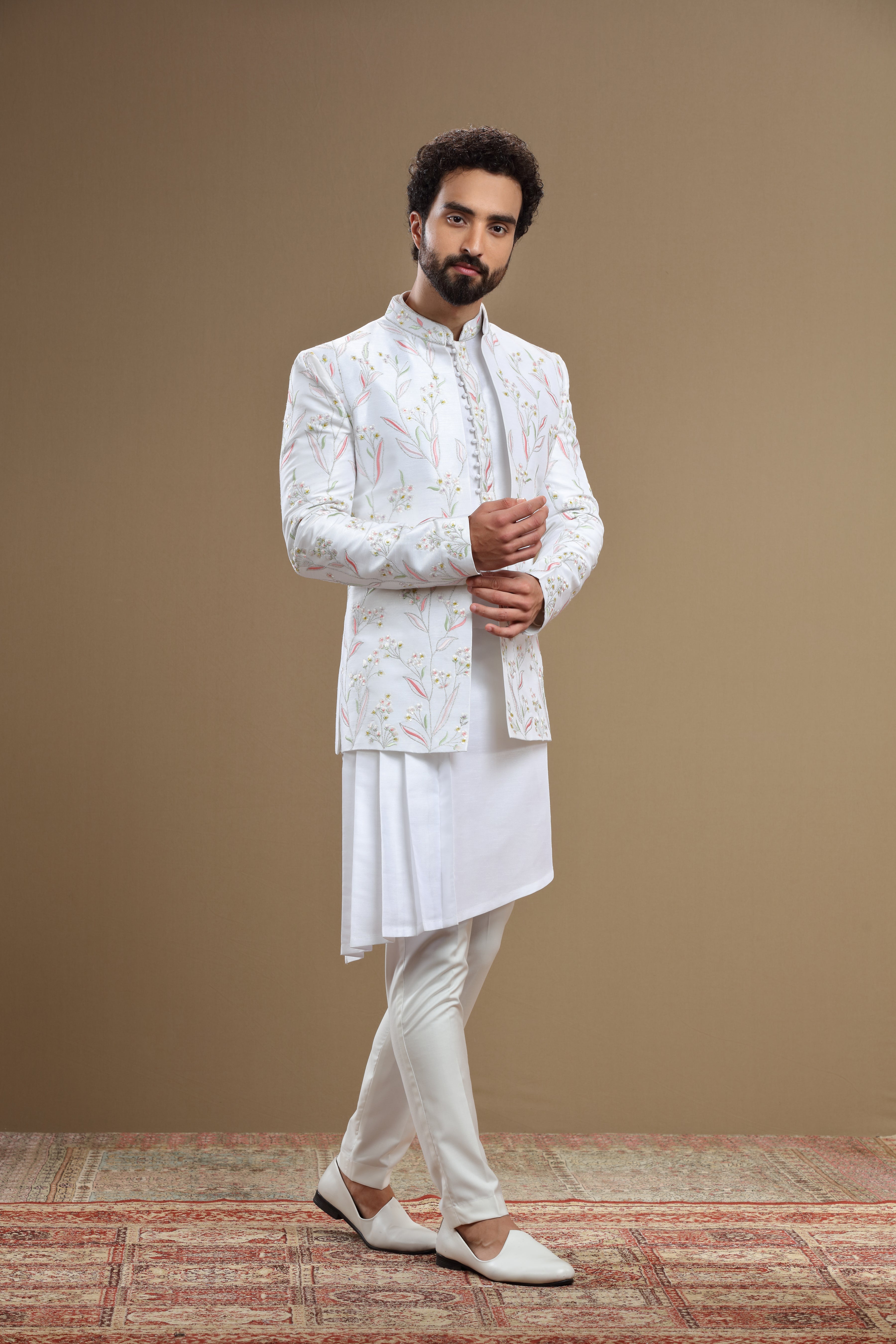 White floral embridered jacket with asymetric kurta - Shreeman