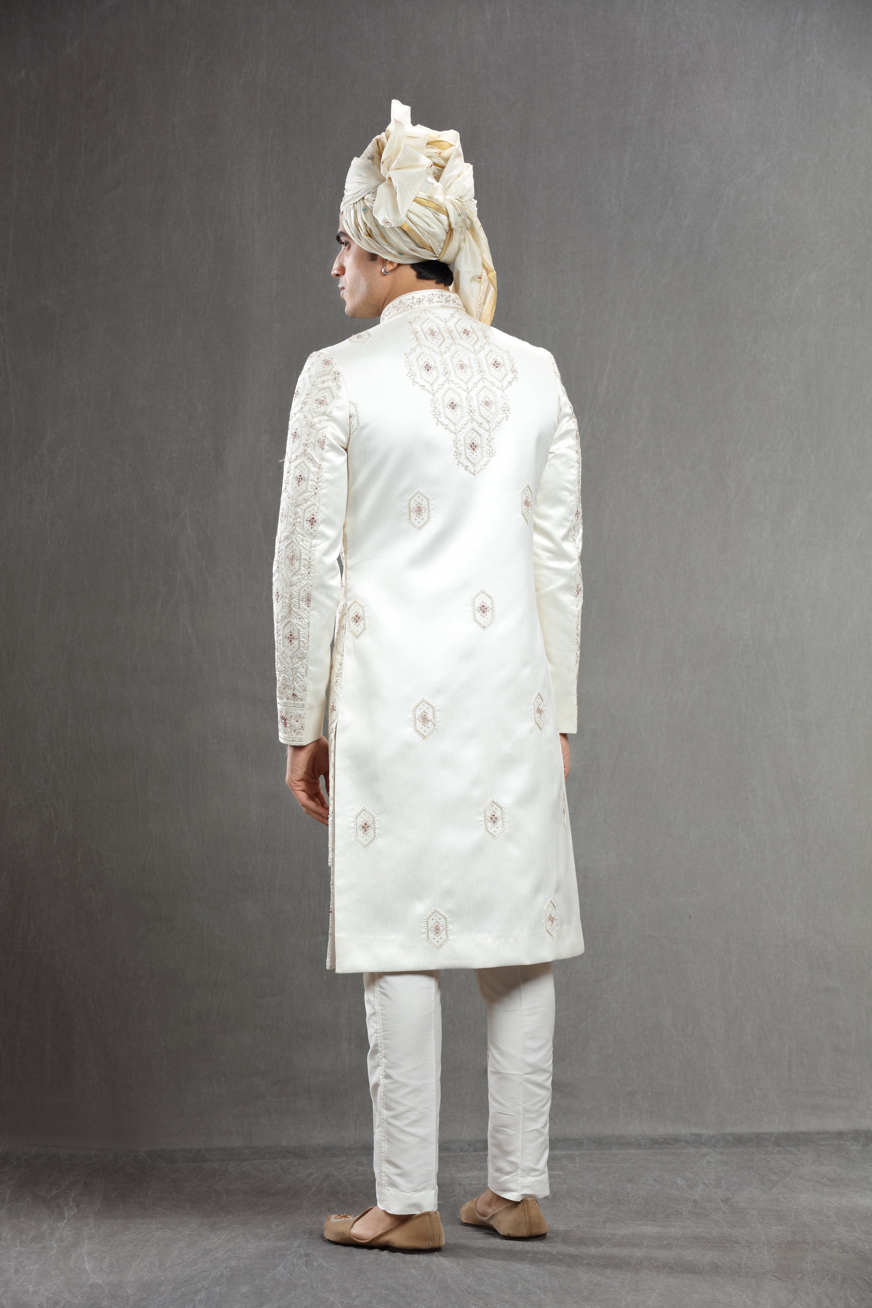 Ivory Silk embroierd indowestern set - Shreeman