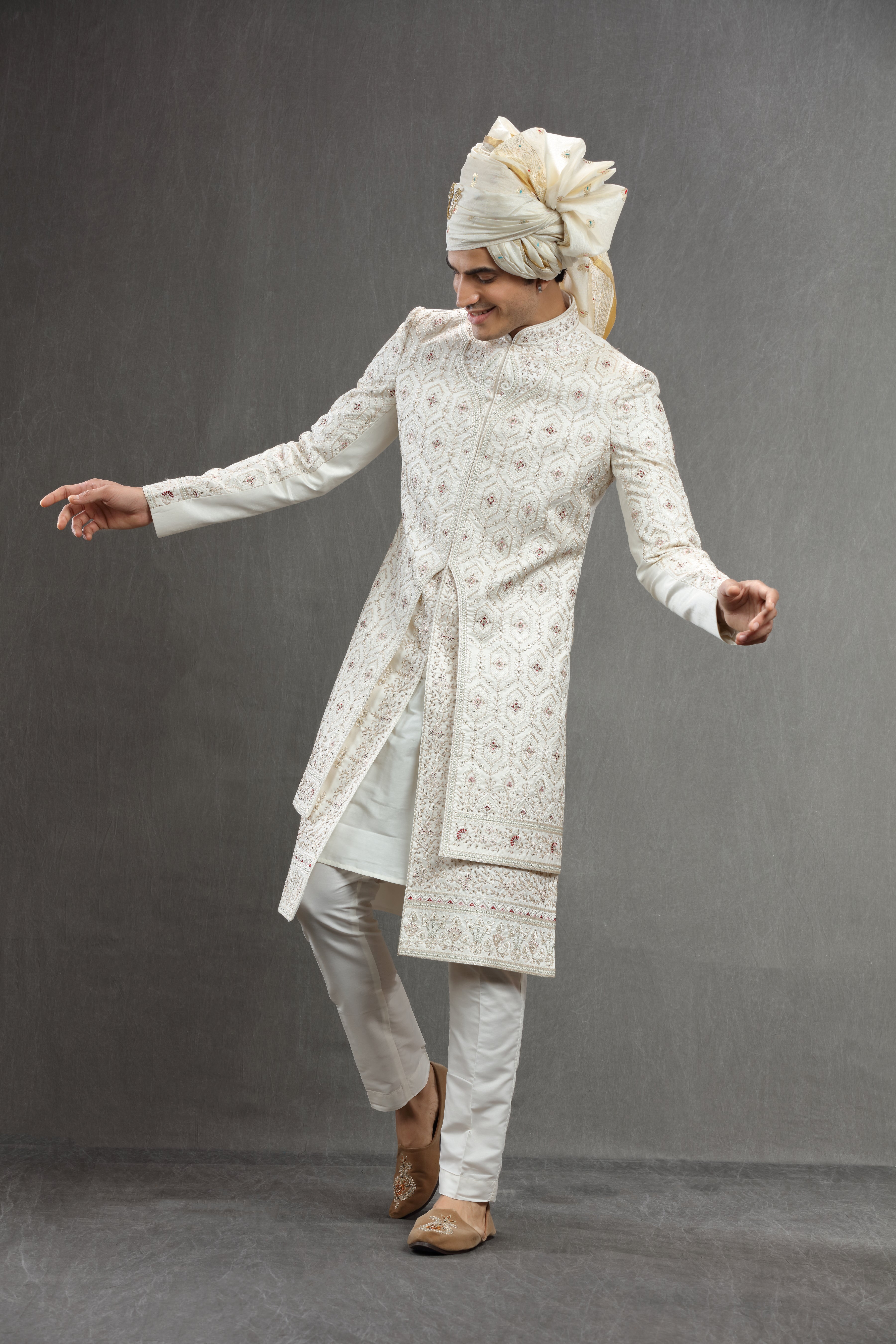Ivory Silk embroierd indowestern set - Shreeman