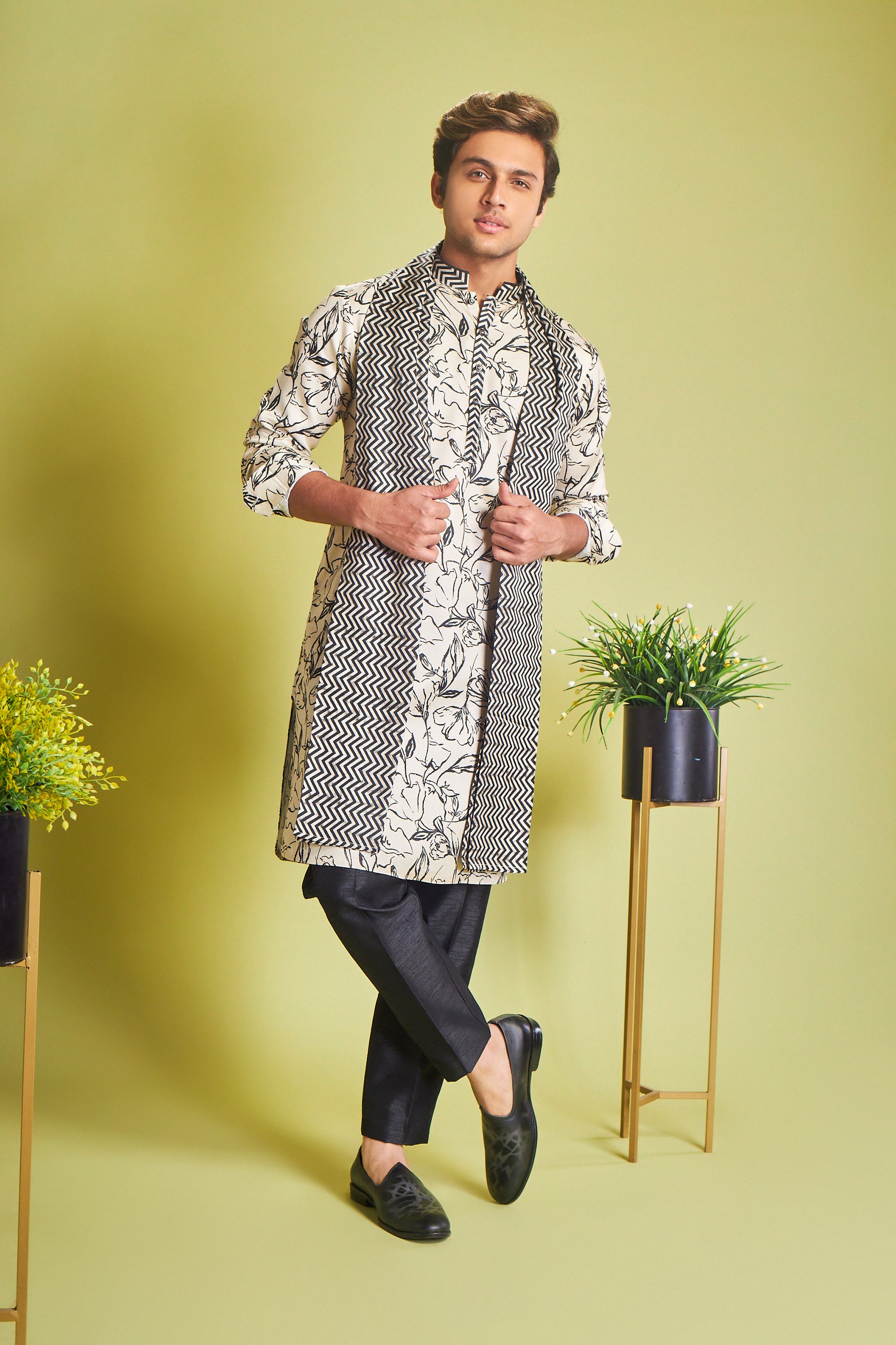 Black & White Silk Kurta With Floral Print - Shreeman