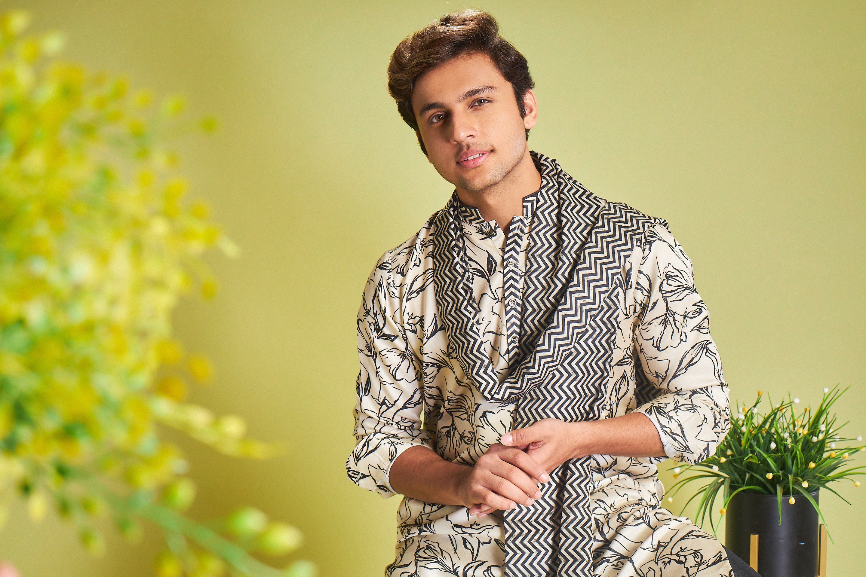Black & White Silk Kurta With Floral Print - Shreeman