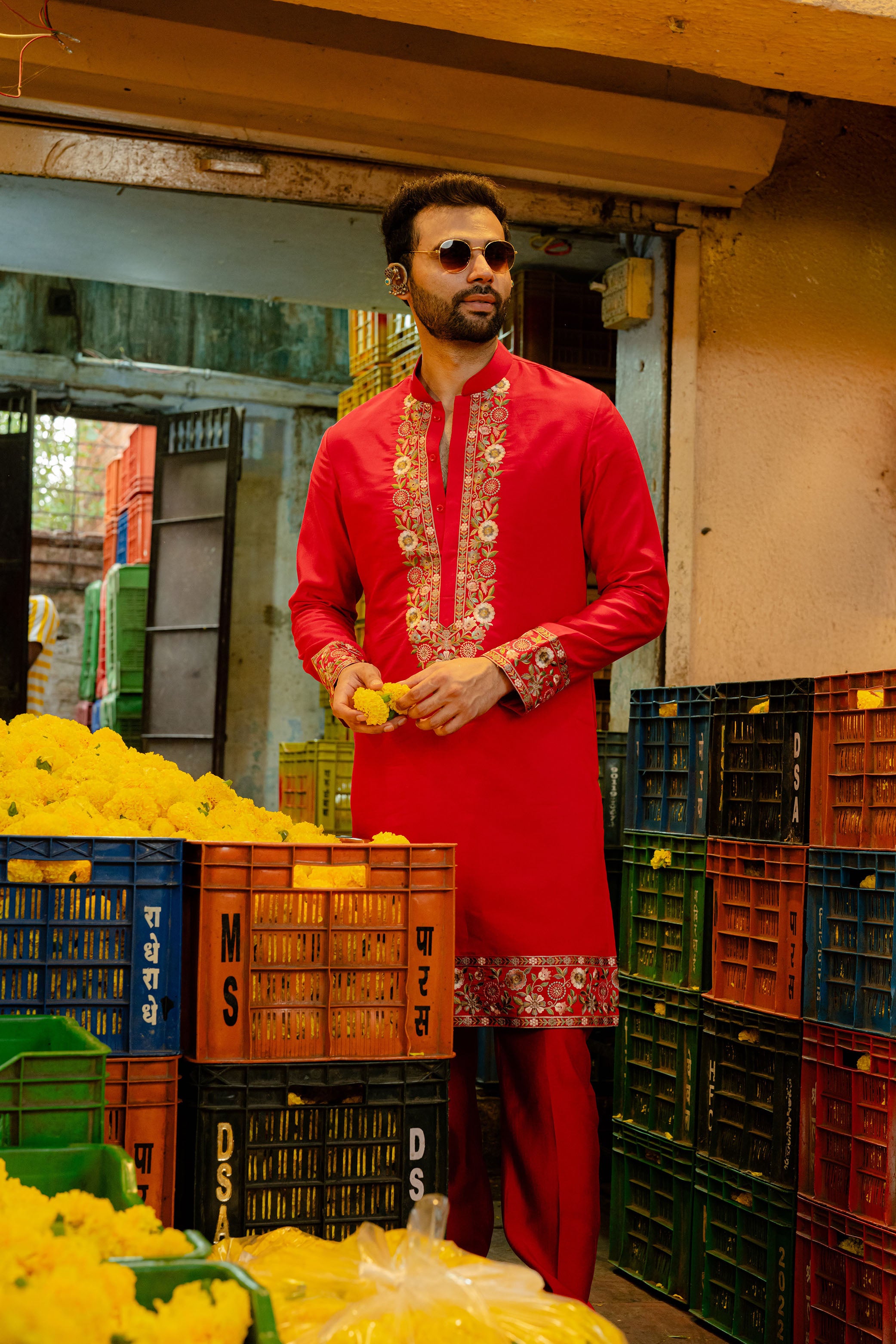 Hot Pink Art Silk Kurta with Elegant Thread Work