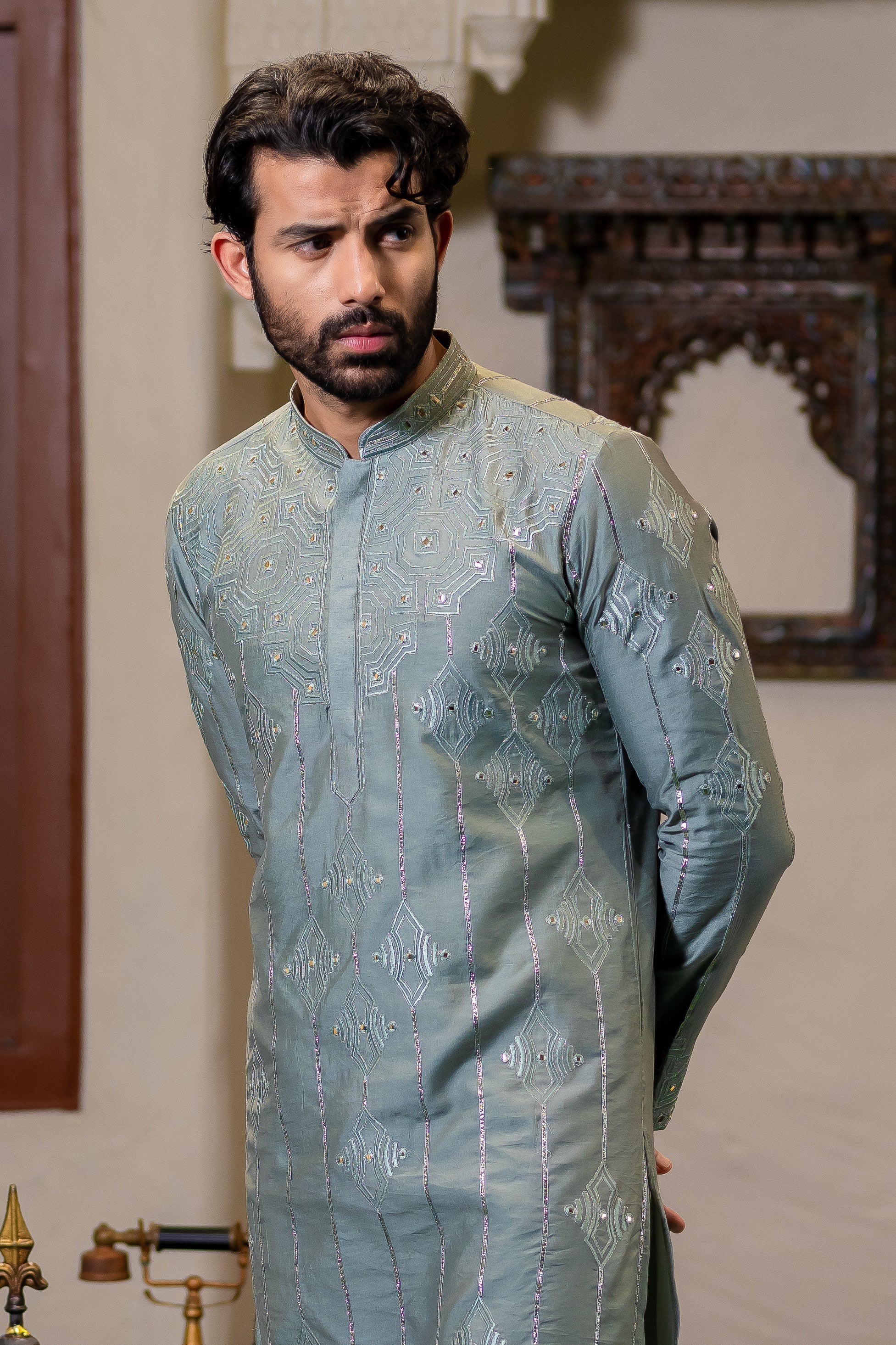 traditional dress for men