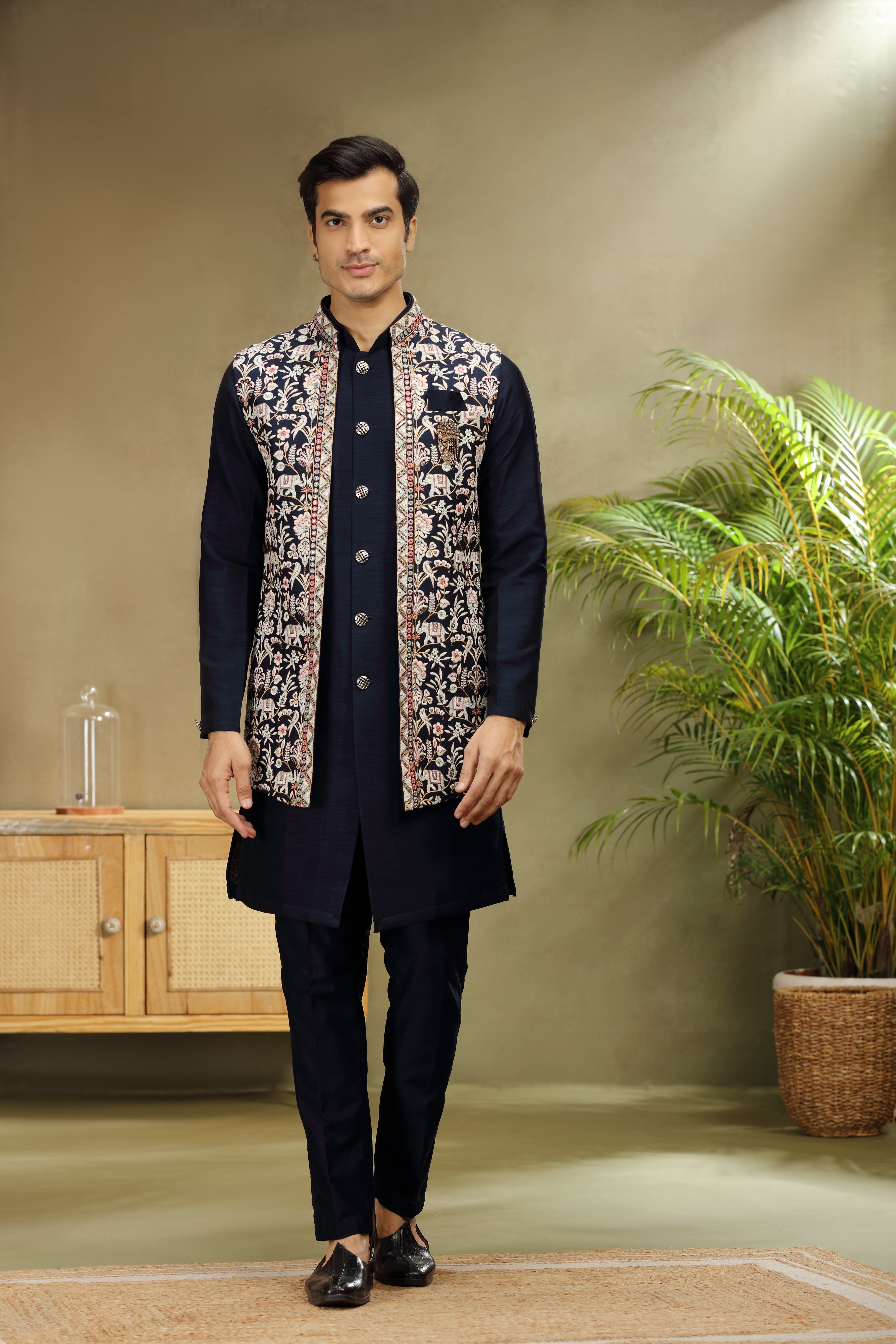 Black Koti Kurta with Resham Mirror Sequins Work