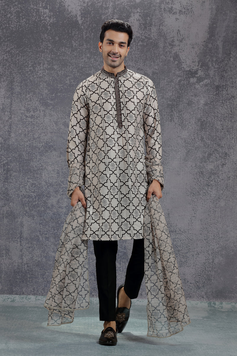 Black and White Kurta Set with Geometric Print