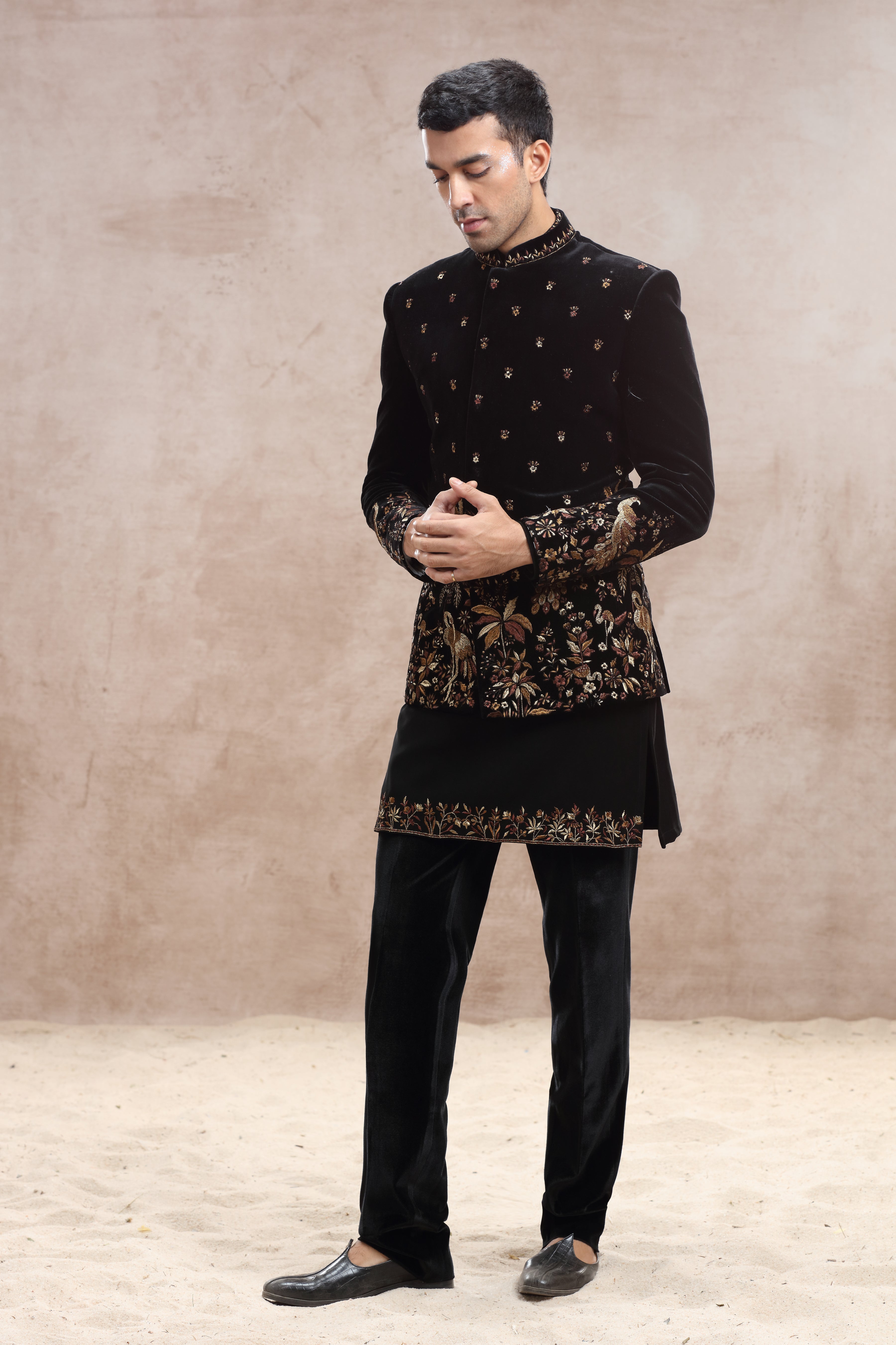 Buy Black Silk Indo Western with Kasab Thread Work | Shreeman (M) 38 / Black Buy Black Silk Indo Western with Kasab Thread Work | Shreeman (M) 38 / Black