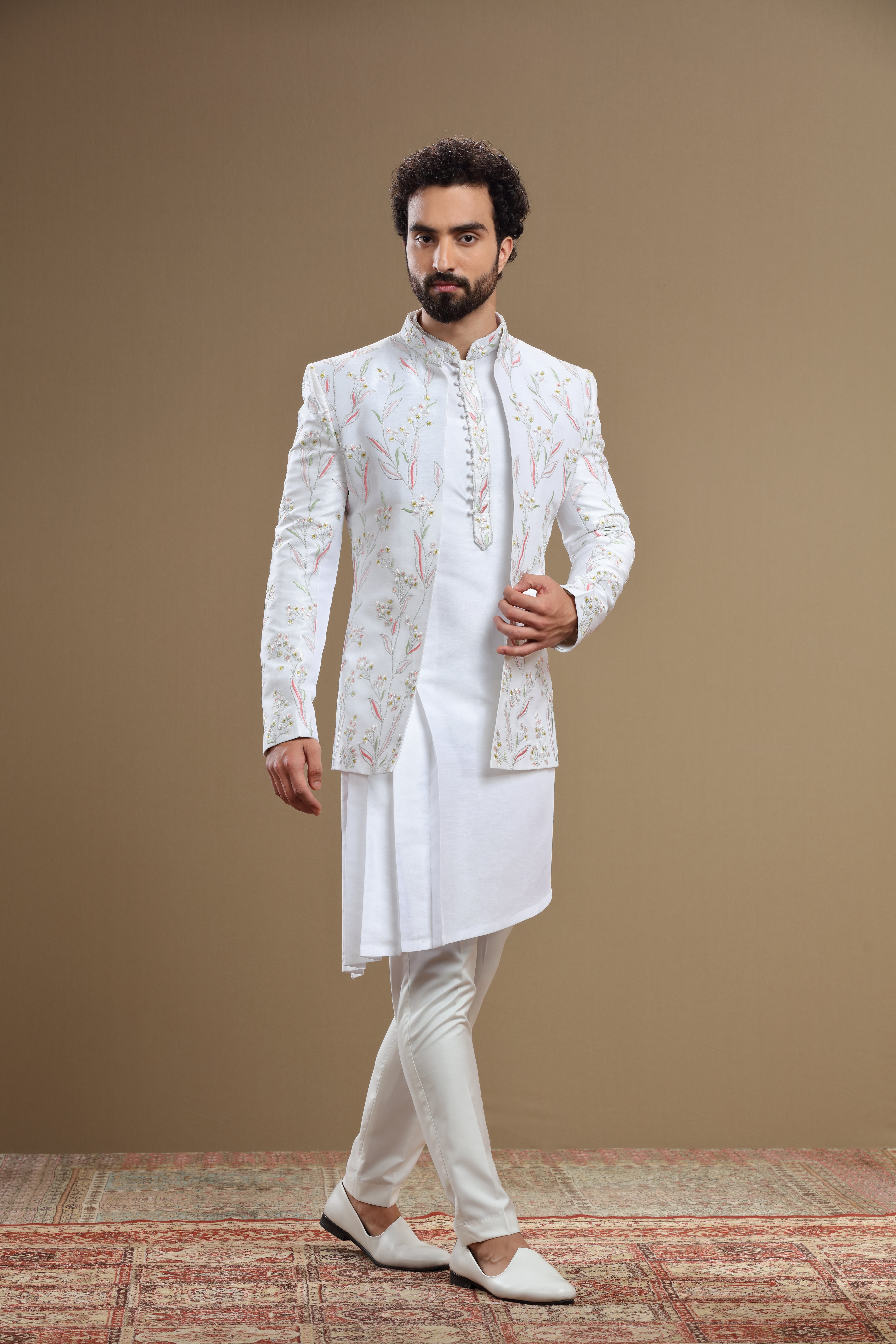 White floral embridered jacket with asymetric kurta - Shreeman