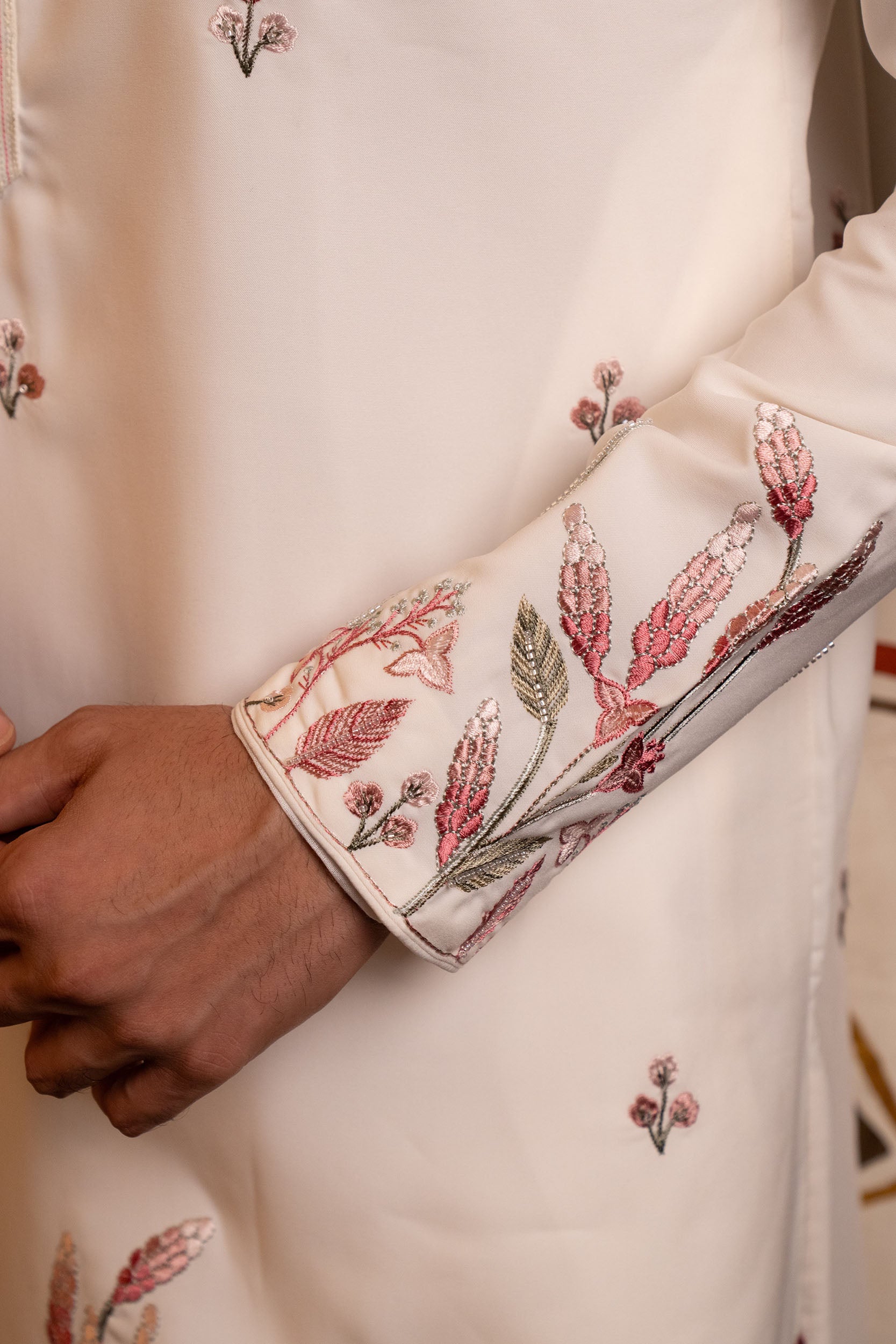 Ivory Kurta with Bead, Sequence & Resham Embroidery