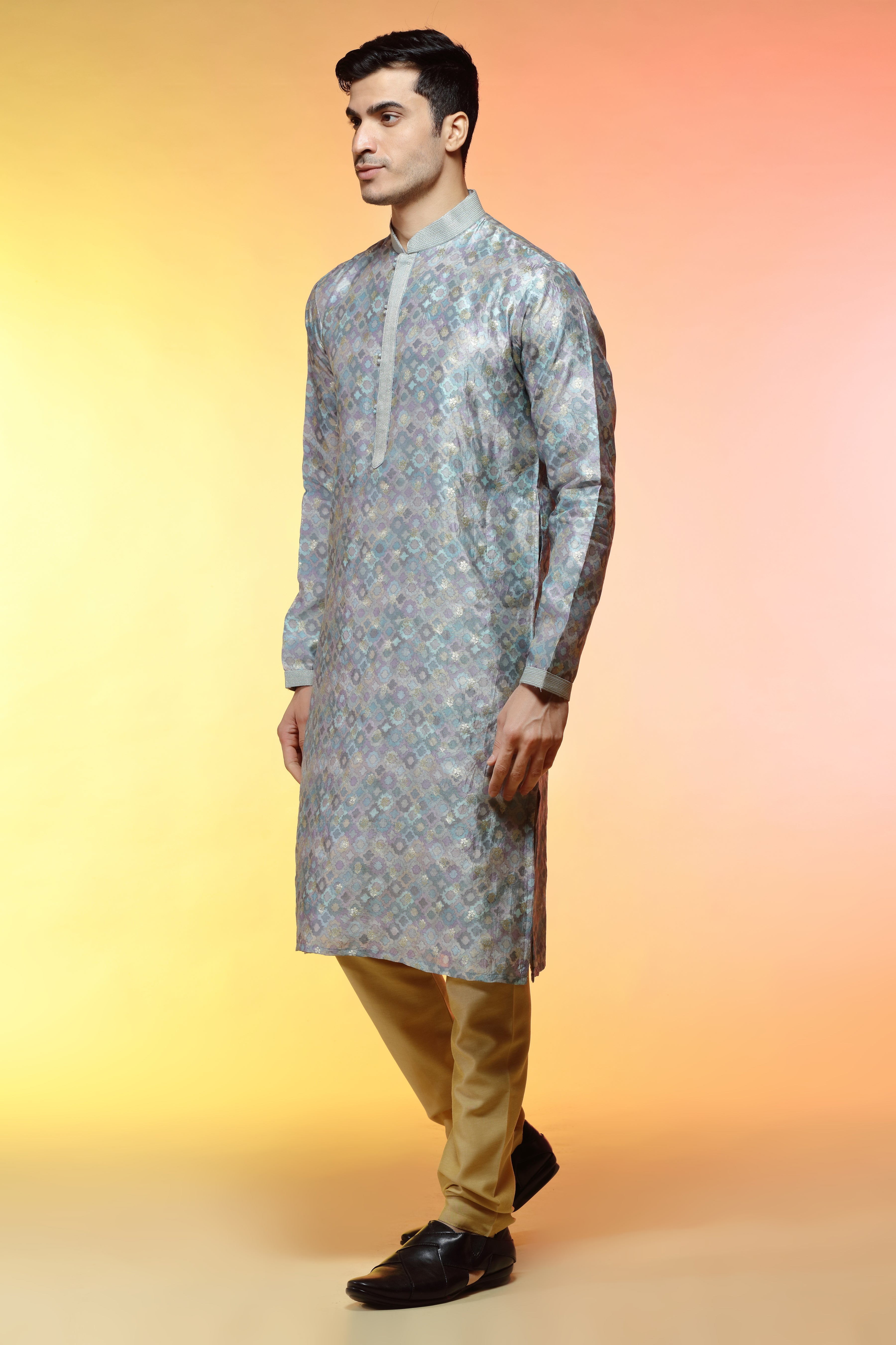 Pastel kurta set in banarasi silk with all over geometric patterns - Shreeman