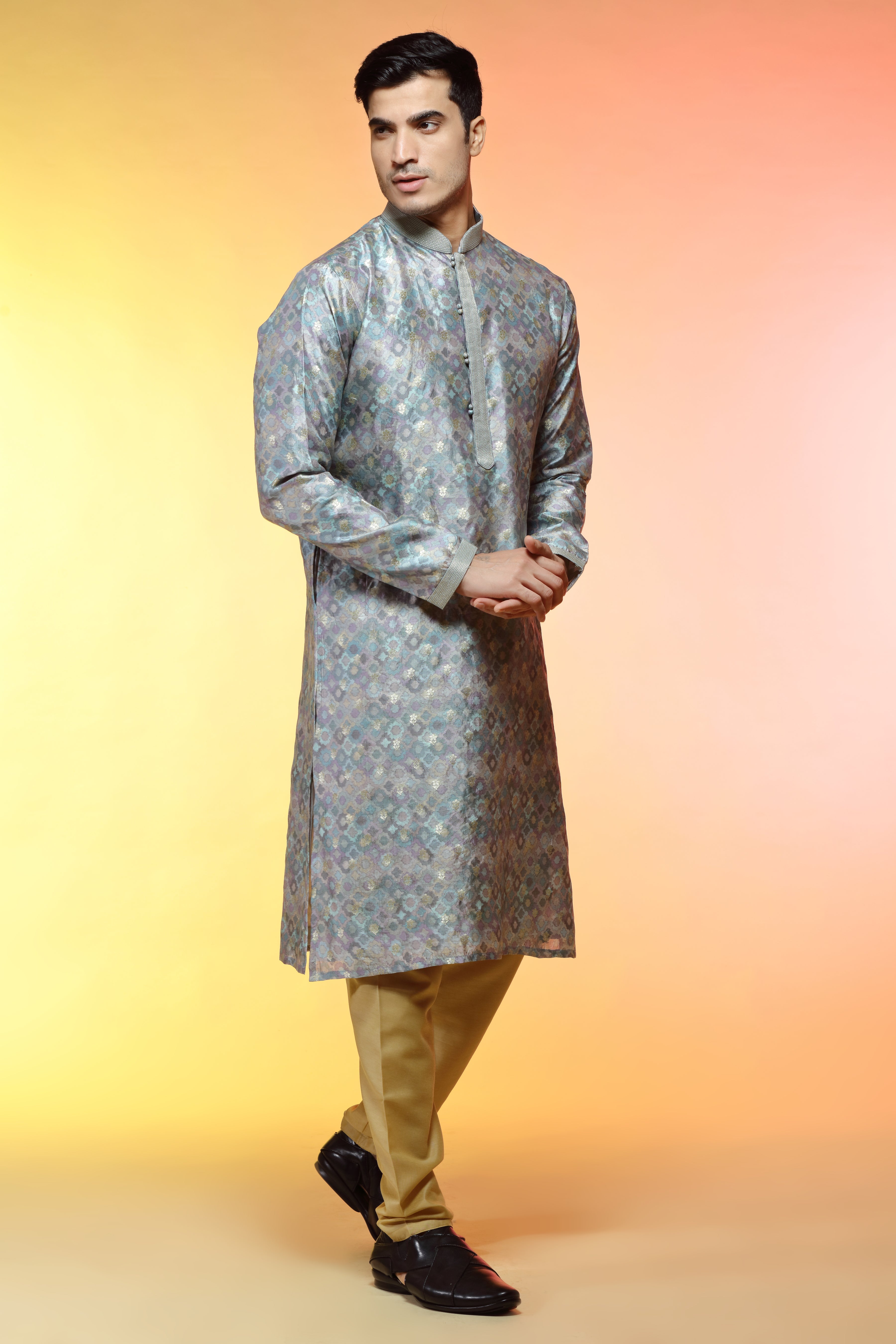 Pastel kurta set in banarasi silk with all over geometric patterns - Shreeman