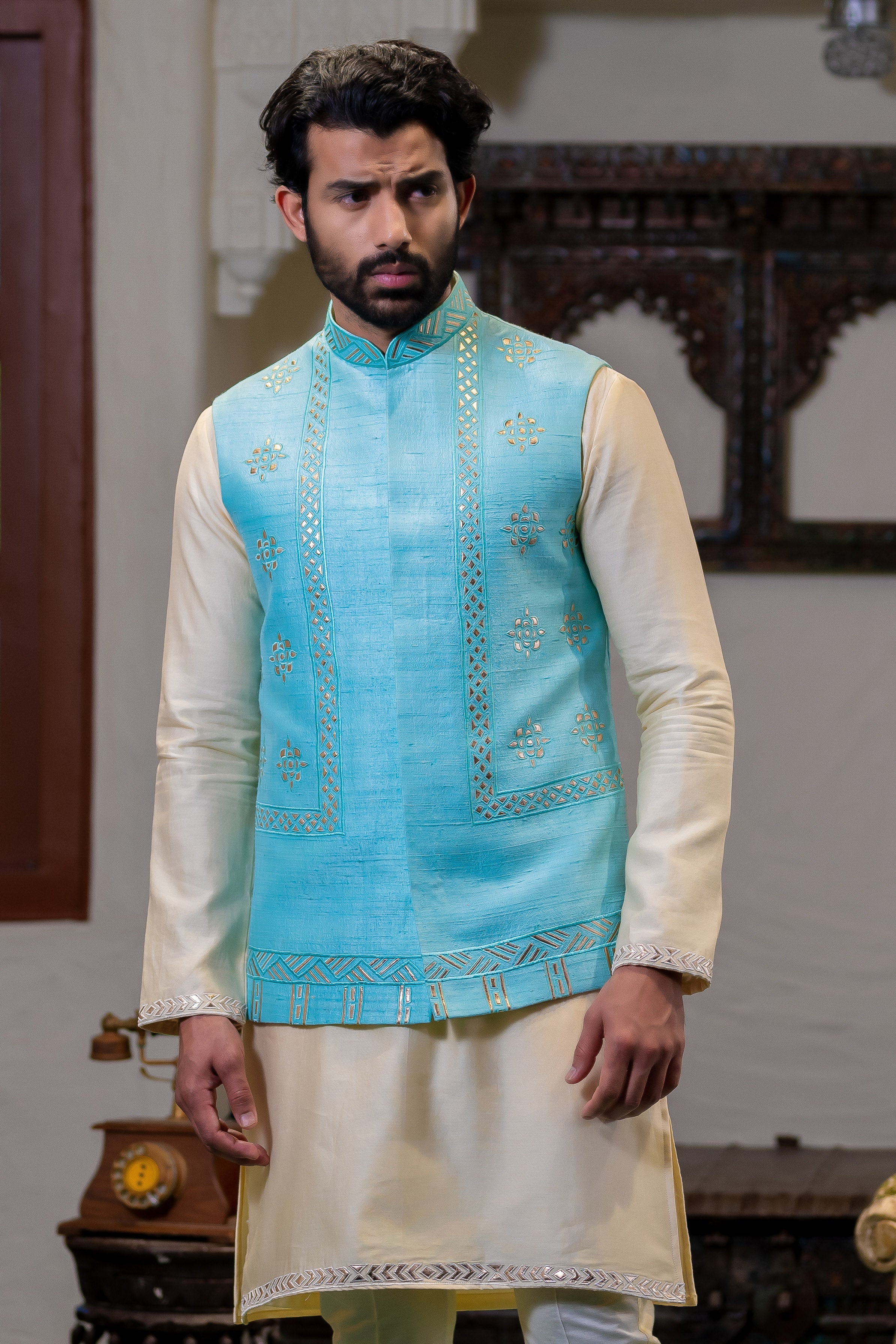 Amazon.com: KISAH Men Nehru Jacket, White Gold Color, Rayon Fabric Full  Sleaves, Knee Length, Regular Fit, Ethnic wear : Clothing, Shoes & Jewelry