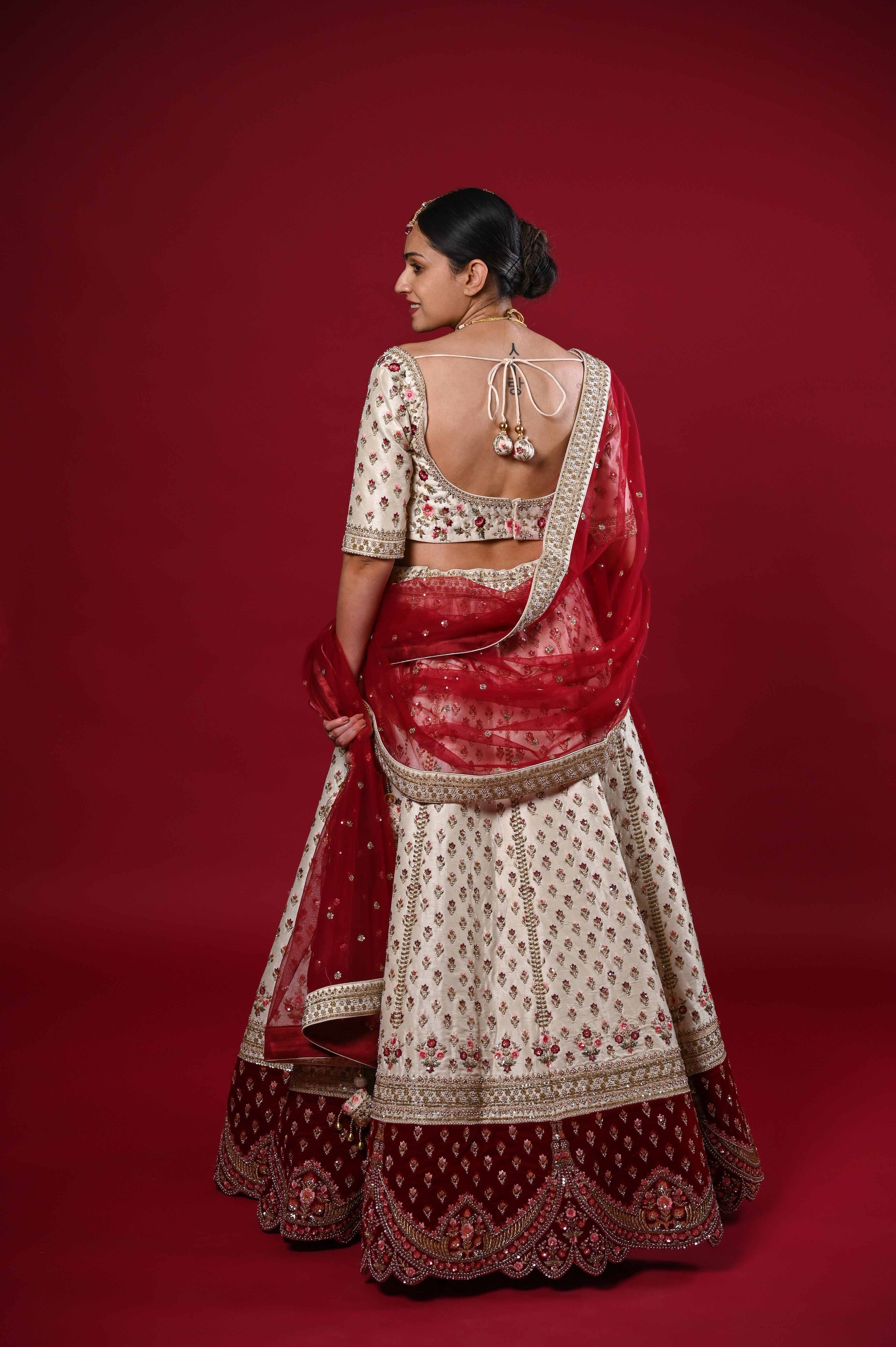 Why You Should Choose a Saree Over a Lehenga for Your Wedding – LIFESTYLE  BY PS