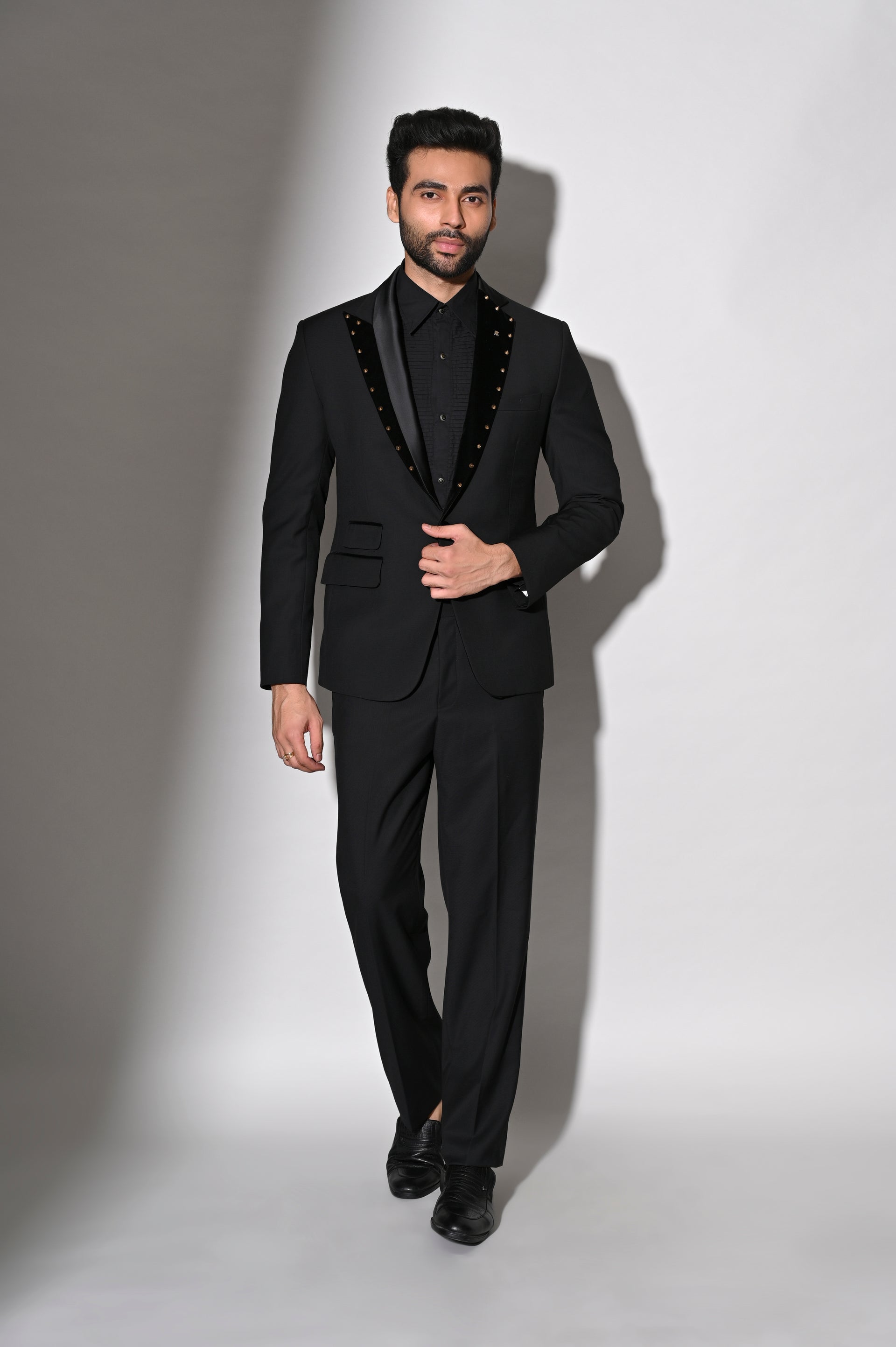 Black Italian Slim Fit Tuxedo Suit with Pant (M) 38 Black